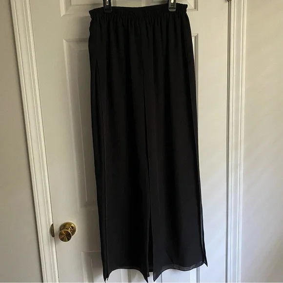Adrianna Papell Evening Essentials Black Pants
8P - Picture 2 of 3